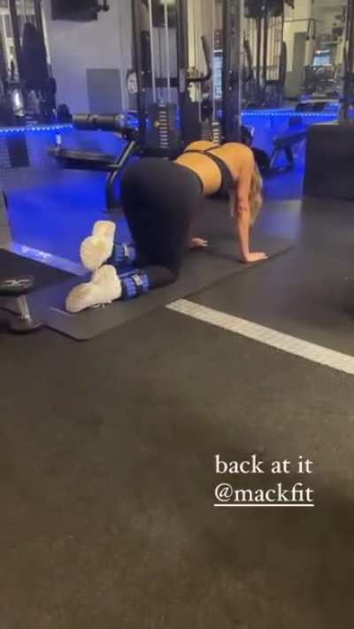 Workin those cheeks