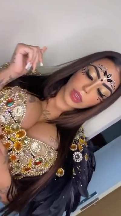 MC Mirella