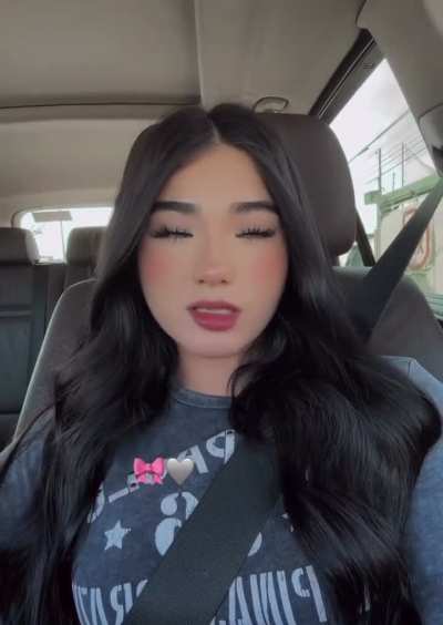 Divina ella 
