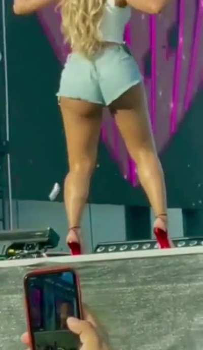 Saweetie🍑🍑