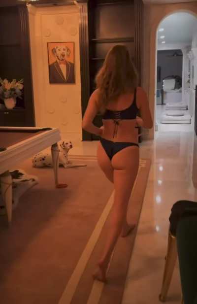Love to watch her walk away