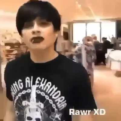 rod cuando lo encuentran siendo dark