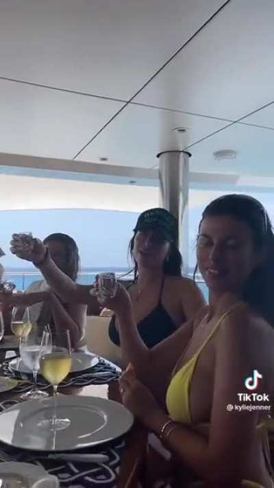 drink up, Stass