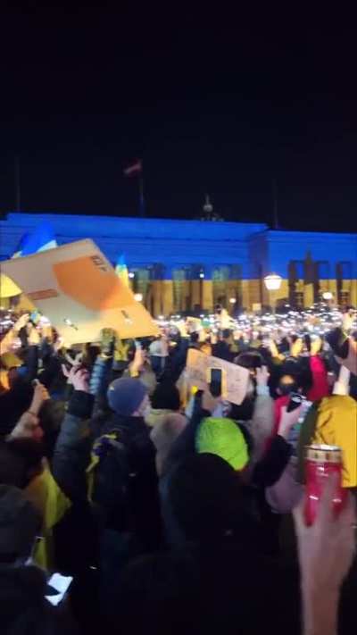 Vienna stands with Ukraine! Slava Ukraina - Слава Україні