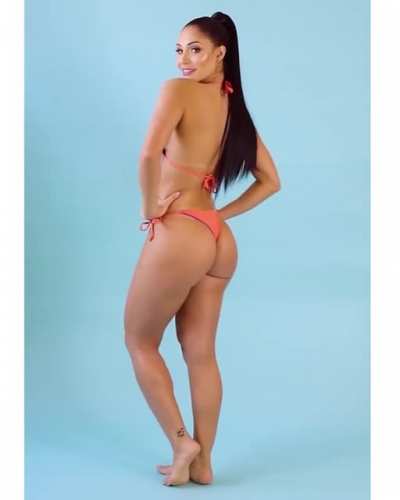 Aline Mineiro, 🌸🍑