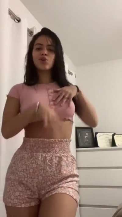 Tiktok Ass Shake