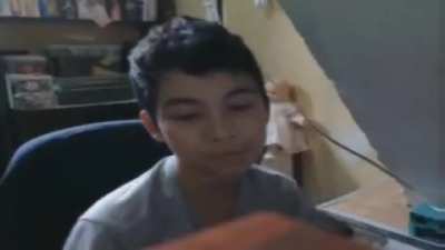 AYEL CABEÇA DE DIRIGIVEL QUANDO TINHA 9 ANOS
