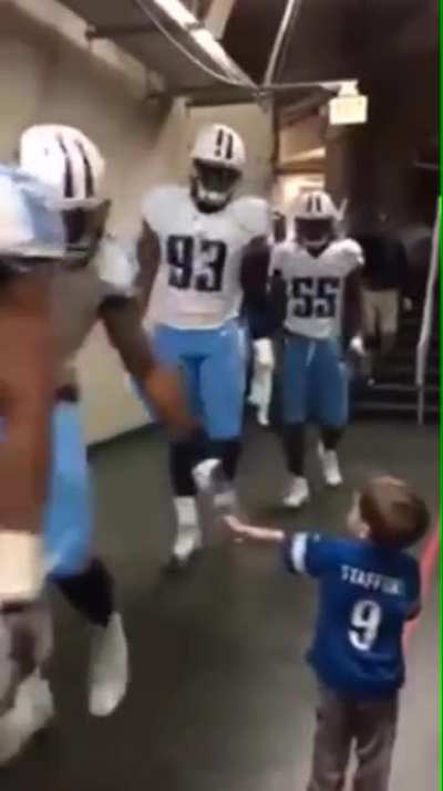 kiD GeTs fUcKinG kiDnappEd bY BlAcK mAn