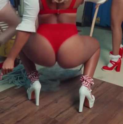 😩