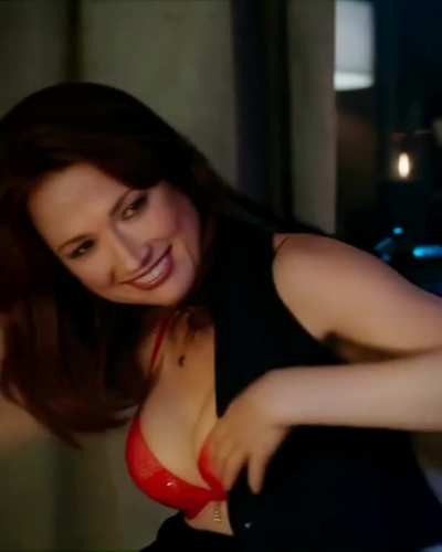 Ellie Kemper. Redhead, Cute & Jiggly Tits. Doesn't get better than that