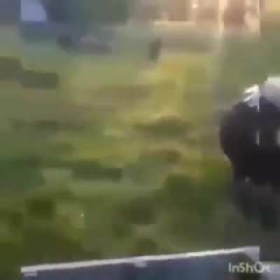essa musica chama a aten&ccedil;&atilde;o de qualquer corno (num sei pq kkk)