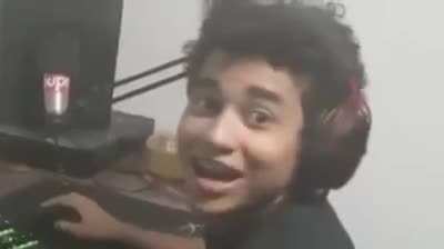 Eu no CS 1.6 quando morro de HS!!!