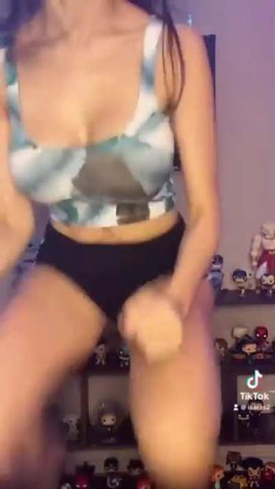 CHECK THAT ASS 😋