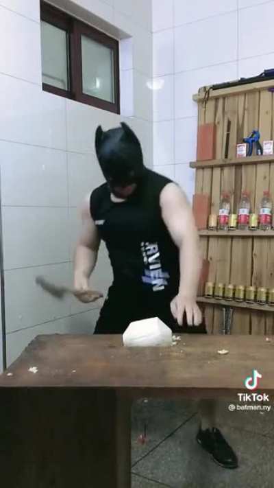 it&rsquo;s honestly scary how strong this guys bones are