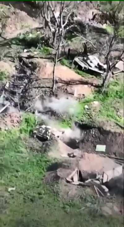 A Russian soldier tried to shoot down a Ukrainian FPV kamikaze drone with small arms, but failed. The video shows the work of the 59th Brigade's "Birds of Magyars" in the Donetsk sector.