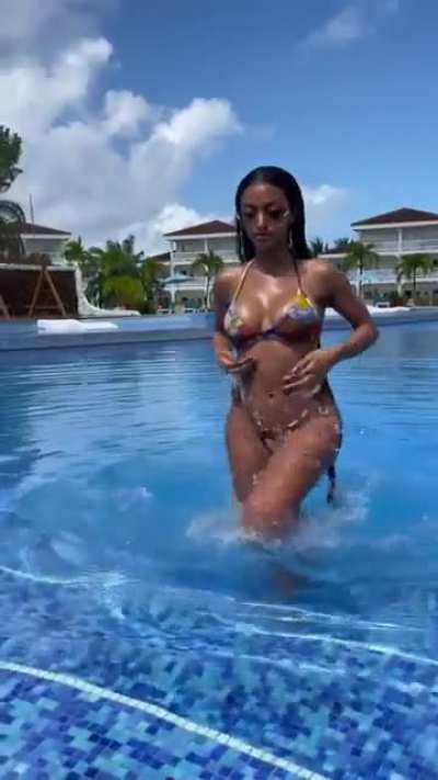 Marilyn Melo (@marilyn_melo)