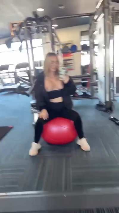I love bouncing on big balls (f)