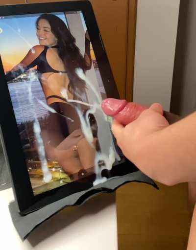 Couldn&lsquo;t stop cumming on Valkyrae&lsquo;s sexy back