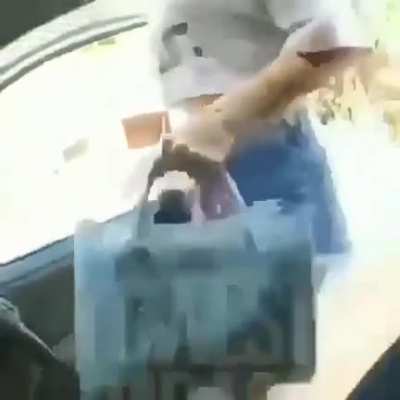 E morreu