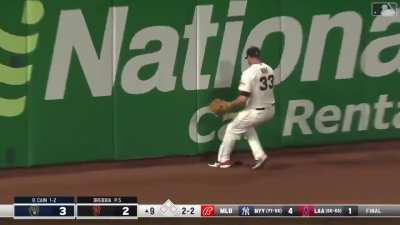 [Highlight] Lorenzo Cain Extends Brewers Lead With 7th HR