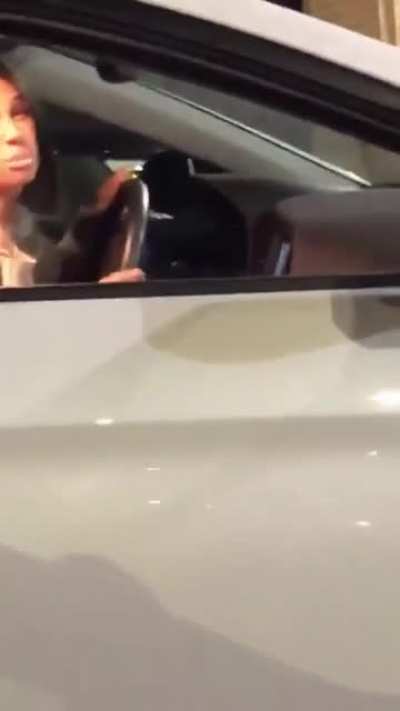 Oregon woman goes on a racist rant against Filipina.