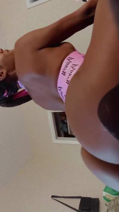 Braids and booty booty booty !