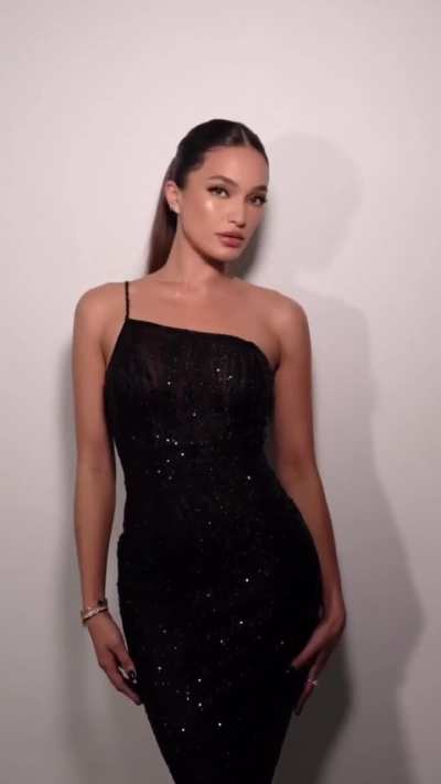 Sarah Lahbati
