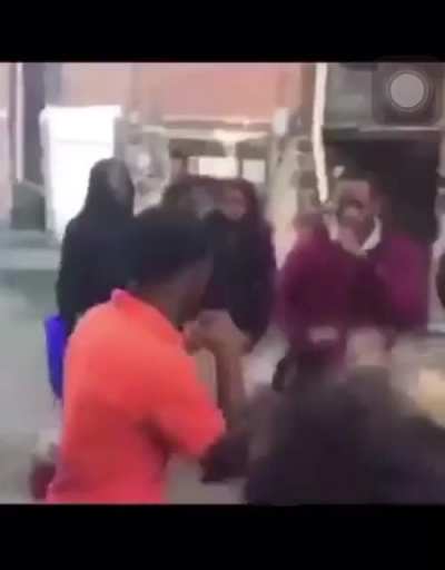 Smaller guy didn&rsquo;t get hit once