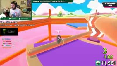 Hungrybox securing the W