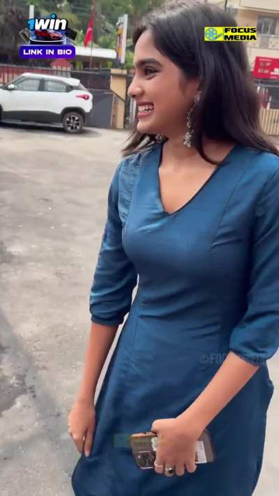 Devika 🍒😋