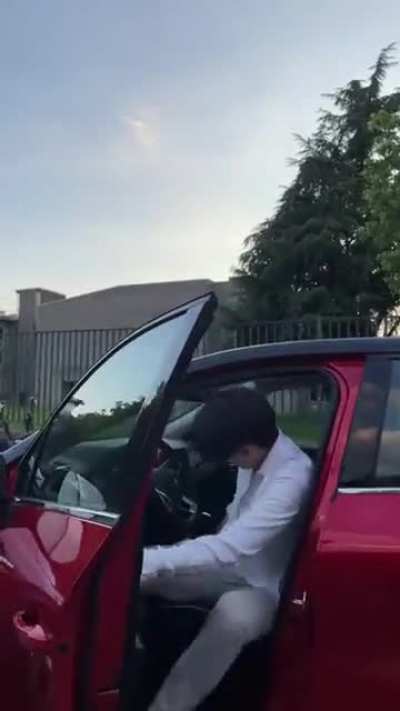 ????