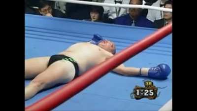 3-time K-1 World GP Champion &amp;amp; Kickboxing Legend Peter Aerts obliterating people with high kicks. 'The Dutch Lumberjack' turns 50 today.