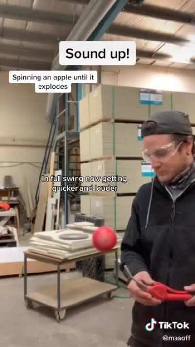 Girando uma ma&ccedil;&atilde; at&eacute; ela explodir =]