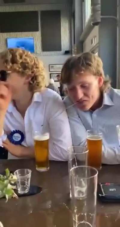 Как напоить друга