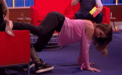 Shaking her Ass GIF