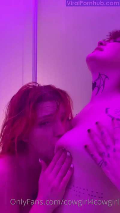 [r/breastsucking] BBW getting her pink nipples sucked