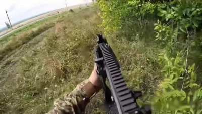 Footage of Ukrainian paratroopers in an ambush of Russian vehicles and taking prisoners in Kursk (August 2024)