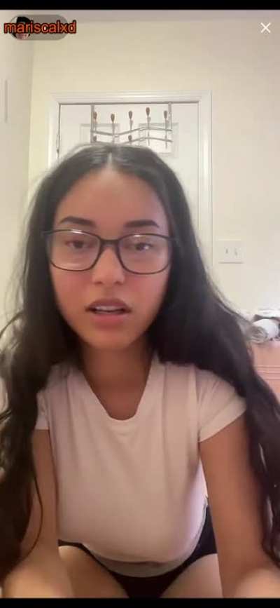 Cute &amp; Goofy Jade (LIVE 01)