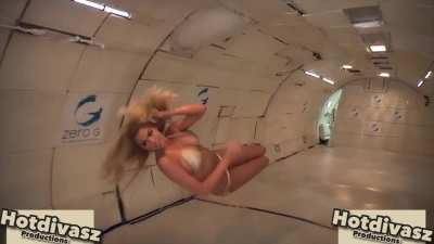 Slow Mo Zero Gravity