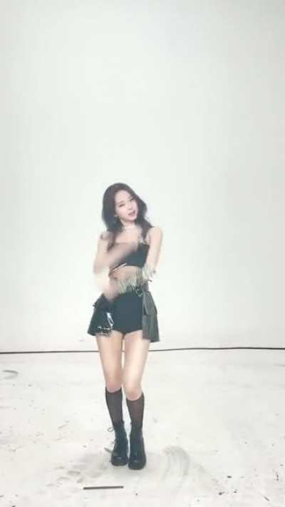 Tzuyu "Perfect World" Solo Dance