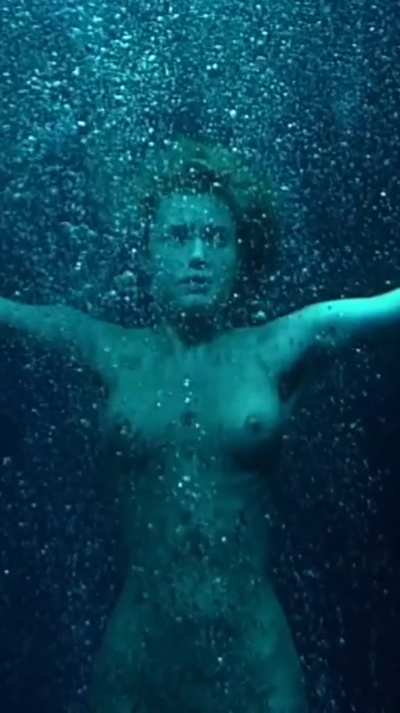 Rebecca Romijn - Femme Fatale