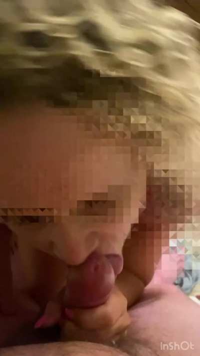 Just a peek into the kind of thing you’ll catch me doing regularly on my sexy page. To see more click on the link in the comments or my bio!