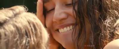 Summertime (2015) - C&eacute;cile de France &amp;amp; Iz&iuml;a Higelin - Scene #2