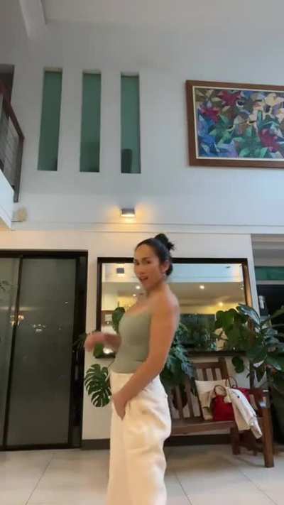 Ina Raymundo