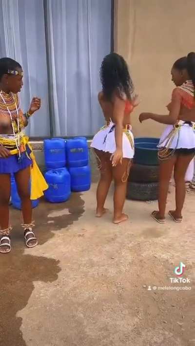Black tits