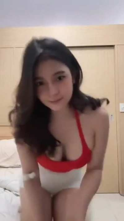 Anyone Know Her Name ?? Pls
