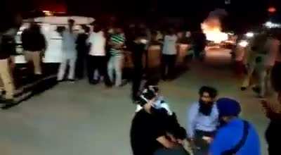 Sikh community of Kashmir is protesting outside the high court against the impartial &amp;amp; unfair decision of Judge who handed over a Sikh girl to a Muslim man. Ladies &amp;amp; gentlemen this is not Pakistan or AF but our very own Kashmir.Girl&rsquo;s age is 18 an