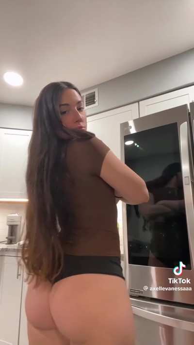 @axellevanessaaa