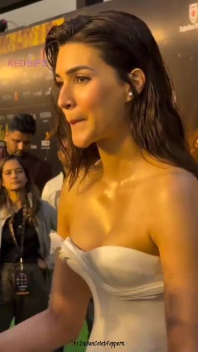 Kriti Sanon 🔥🔥🔥