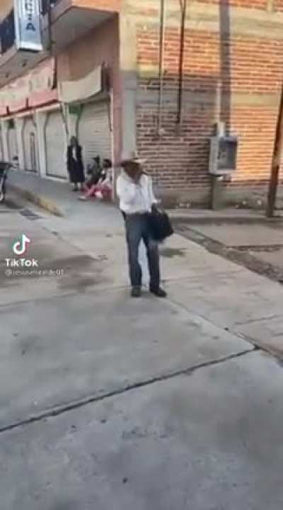 Estan desviando el tema chad